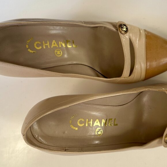 Chanel Leather Beige Shoes US Size 7 (37-38) - Picture 2 of 11